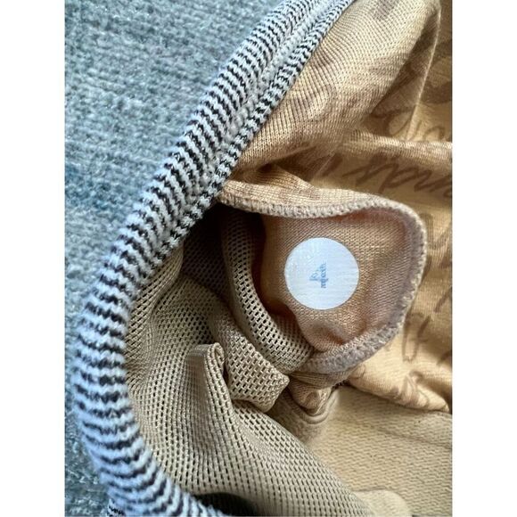 Lululemon Power Y Heathered Black Gray White Tonka Stripe Tank Top Size 4 - Picture 4 of 7